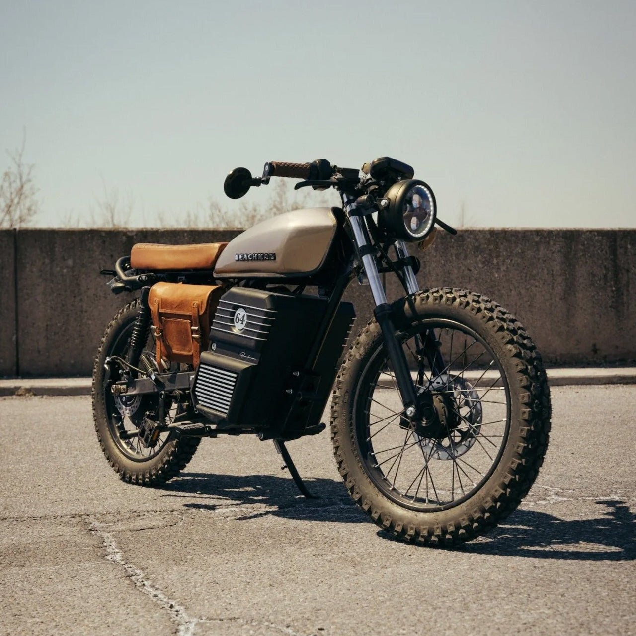 Beachman Leather Saddle Bag | EMOTO Supply Co.
