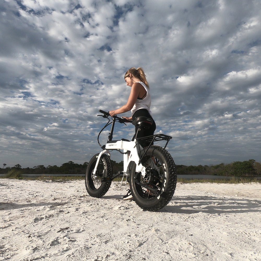 DEFIANT - REAR CARGO RACK W/ MOUNTING HARDWARE - EMOTO Supply Co. - Accessories - Jupiter